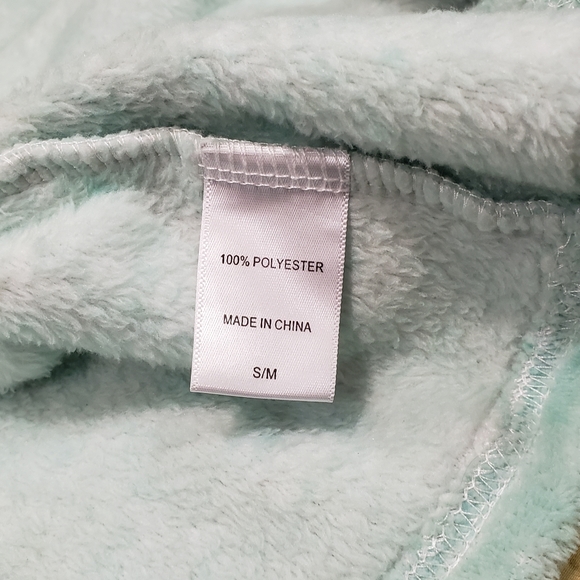 Ulta Beauty hooded robe size S/M - Picture 6 of 8